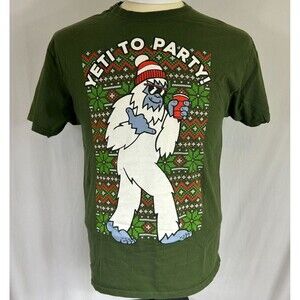 MAD ENGINE Yeti to Party- Green Xmas Christmas T-Shirt w Red Solo Cup- Sz Medium